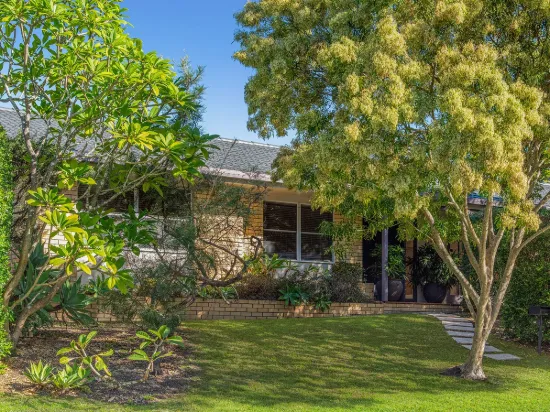 38 Woggle Street, Jamboree Heights, Qld 4074