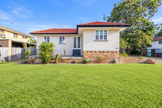385 Broadwater Road, Mansfield QLD 4122-Image