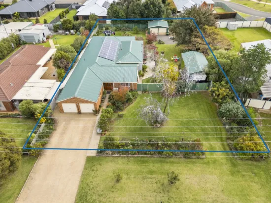 39-41 Finley St,, Finley, NSW 2713