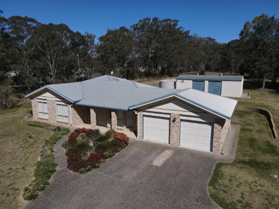 39 Albert Street, Crows Nest, Qld 4355