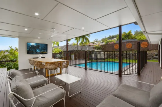 39 Angourie Crescent, Pacific Pines, Qld 4211