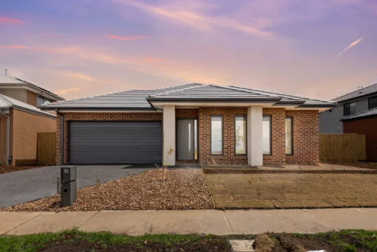 39 Eaglemont Way, Werribee, Vic 3030 - For Rent