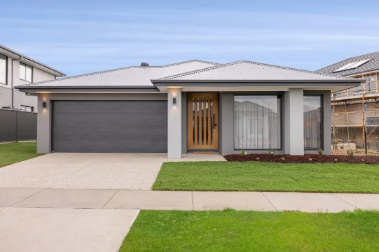 39 Grainger Parade, Lucas, Vic 3350