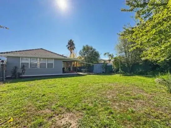 39 Hamilton Crescent, Corryong VIC 3707-Image
