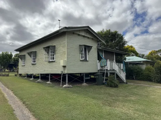 39 Kelvin Street, Monto, Qld 4630