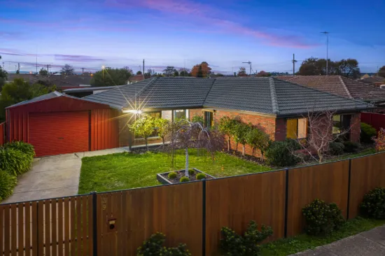 39 Kowree Crescent, Sebastopol, Vic 3356