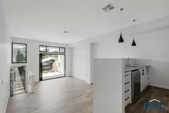 39 Lockyer Street, Camp Hill, Qld 4152