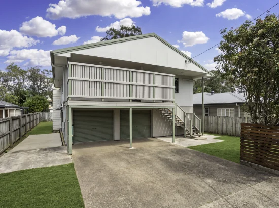 39 Logan Avenue, Oxley, Qld 4075