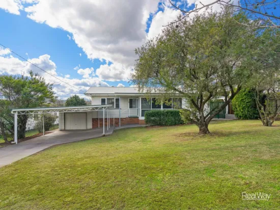 39 Mabel Street, Harlaxton, Qld 4350