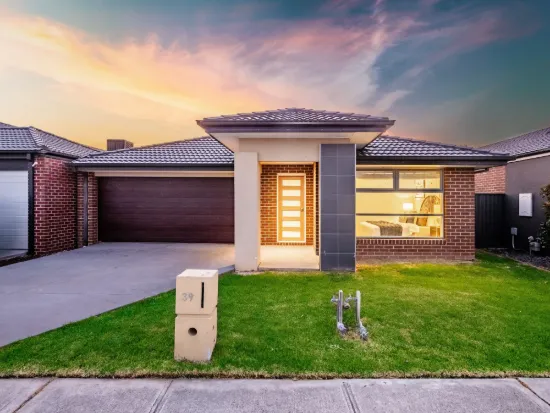 39 Marrone Boulevard, Cranbourne East VIC 3977-Image
