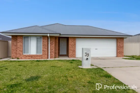 39 Muttama Parade, Gobbagombalin, NSW 2650