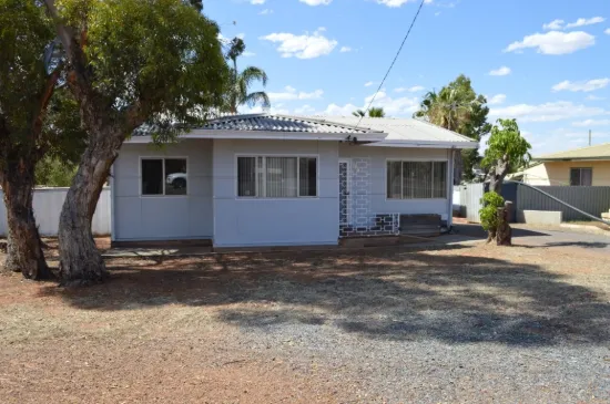 39 New Compton St, Kambalda East, WA 6442