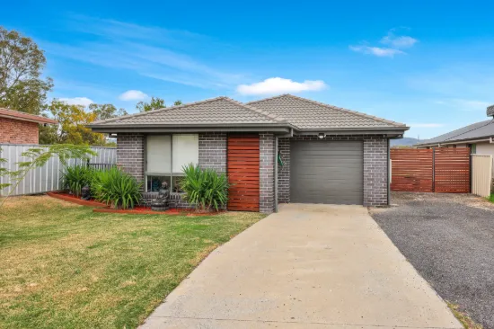 39 Nowland Crescent, Westdale, NSW 2340