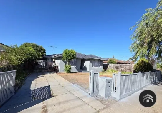 39 Oldershaw Road, Melton, Vic 3337