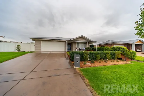 39 Paradise Drive, Gobbagombalin, NSW 2650