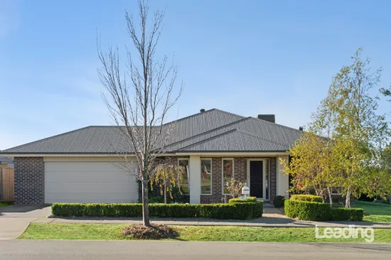 39 Parkside Avenue, Romsey, Vic 3434