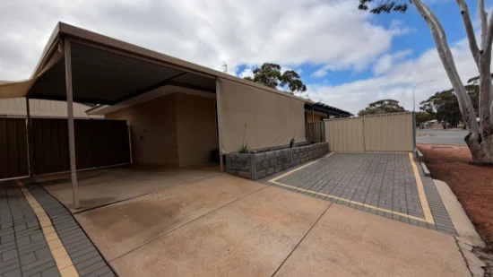 39 Pioneer Dr, Roxby Downs, SA 5725