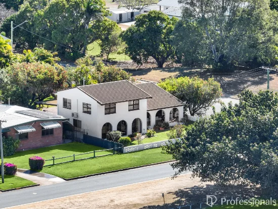 39 Queens Beach Esplanade, Bowen, Qld 4805