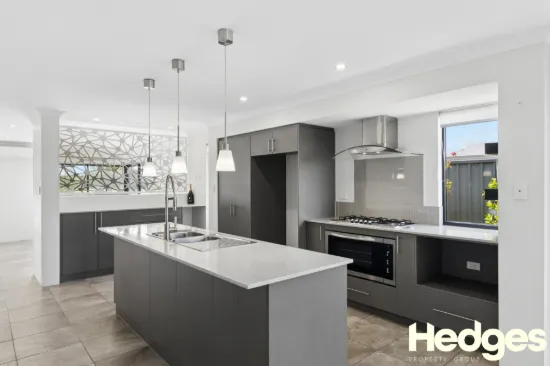 39 Summerville Boulevard, Caversham, WA 6055