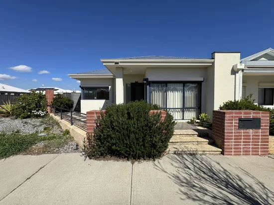 39 Summerville Boulevard, Caversham, WA 6055