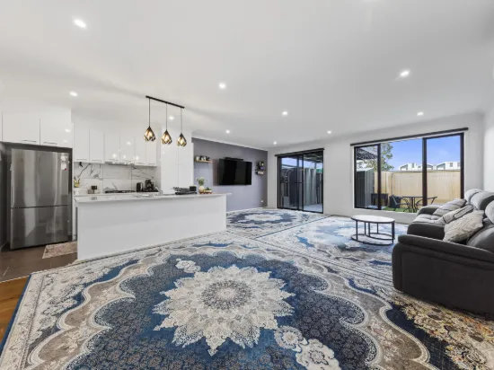 39 Willow Glen Boulevard, Cranbourne, Vic 3977
