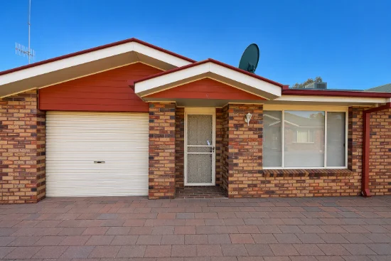 4/10-12 Rose Street, Hillston, NSW 2675 - For Rent