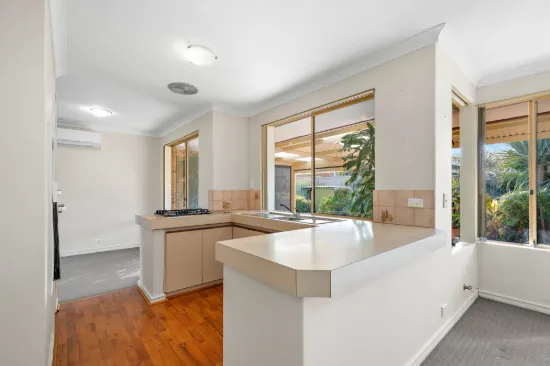 4/126 Gilbertson Road, Kardinya, WA 6163
