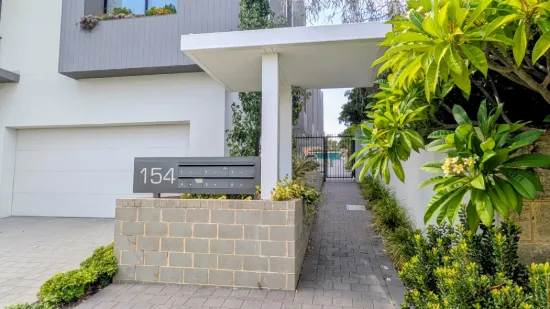 4/154 Lockhart Street, Como, WA 6152