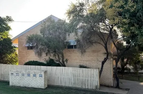 4/2 Fowler Street, West Gladstone, Qld 4680
