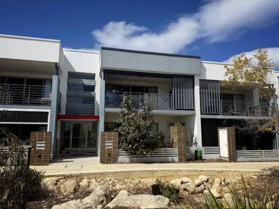 4/2 Keel Lane, Alkimos, WA 6038