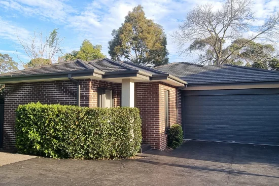 4/27 Silverley Road, Croydon, Vic 3136 - For Rent