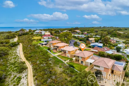 4/8 Collett Place, Guilderton, WA 6041