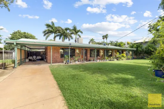 4 Andrew Place, Emerald, Qld 4720