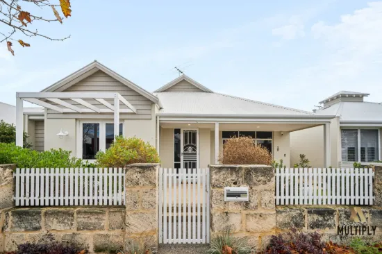 4 Angelica Way, Atwell, WA 6164
