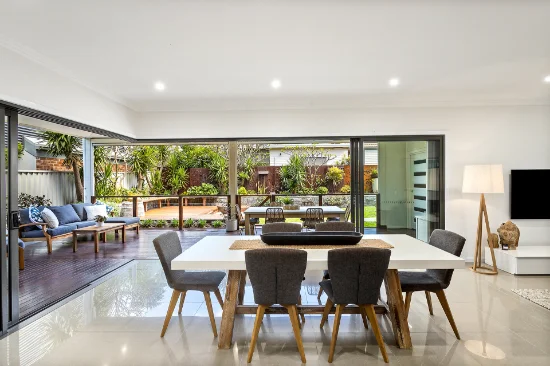 4 Arthur Street, Thirroul, NSW 2515