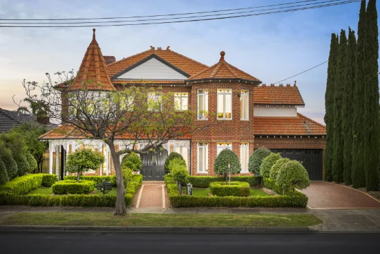 4 Ayr Close, Greenvale, Vic 3059