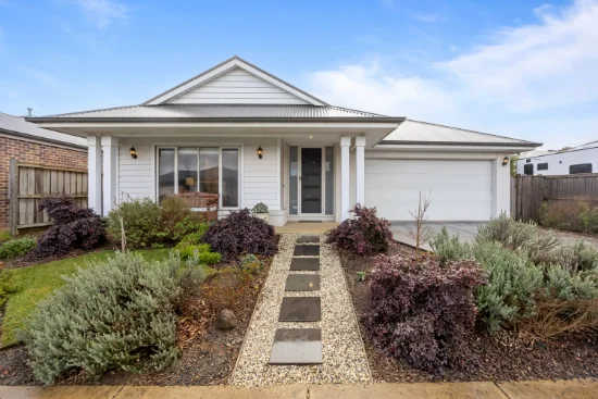 4 Banff Road, Winter Valley, Vic 3358