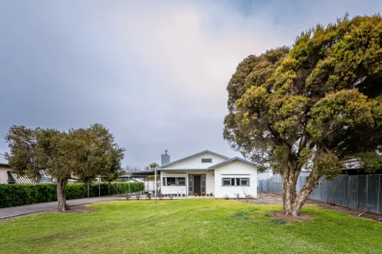 4 Barclay Avenue, Naracoorte, SA 5271