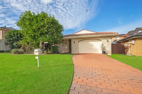 4 Barrallier Way, St Clair, NSW 2759