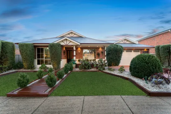 4 Barwon Drive, Pakenham, Vic 3810