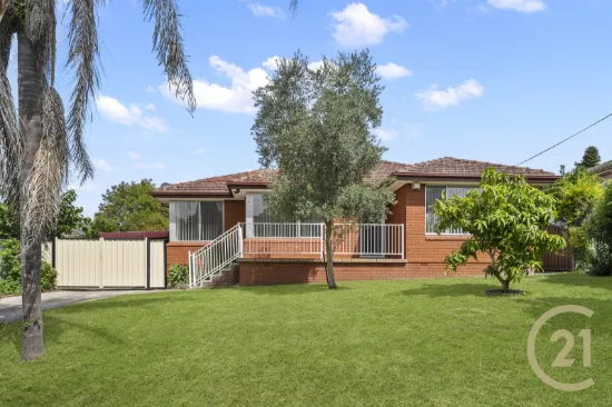 4 Barwon Place, Campbelltown, NSW 2560