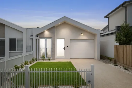 4 Basil Street, Dromana, Vic 3936