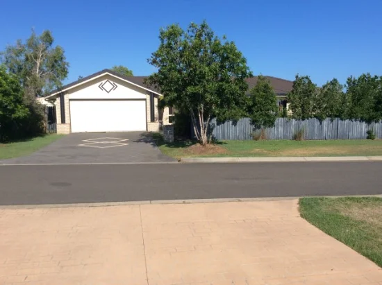 4 Bianca Court, Torquay, Qld 4655