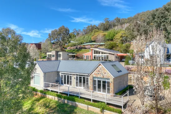 4 Blue Wren Close, Bright, Vic 3741