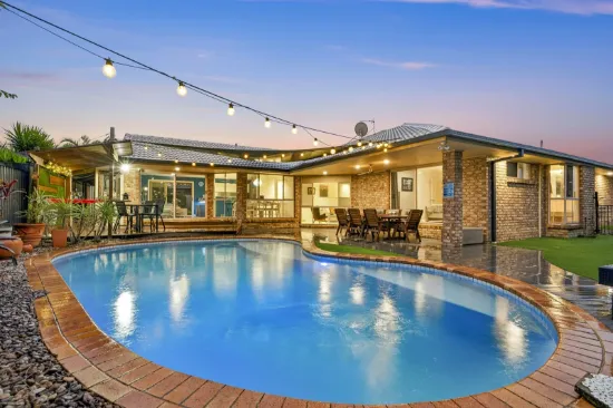4 Bolt Court, Parkwood, Qld 4214