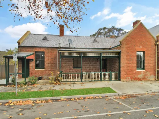 4 Botany Street, Omeo, Vic 3898