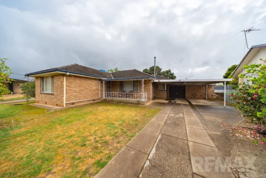 4 Bradley Place, Tolland, NSW 2650