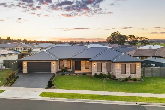 4 Brahman Way, Tamworth, NSW 2340