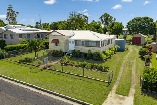 4 Brookes Street, Biggenden, Qld 4621