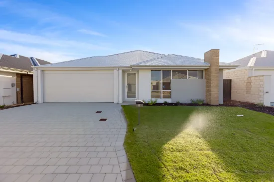 4 Bross Way, Lakelands, WA 6180